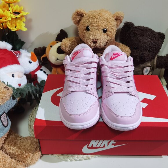 Nike Peppa Pig Pink Fashion Casual Sports Shoes for Women - Picture 2 of 5